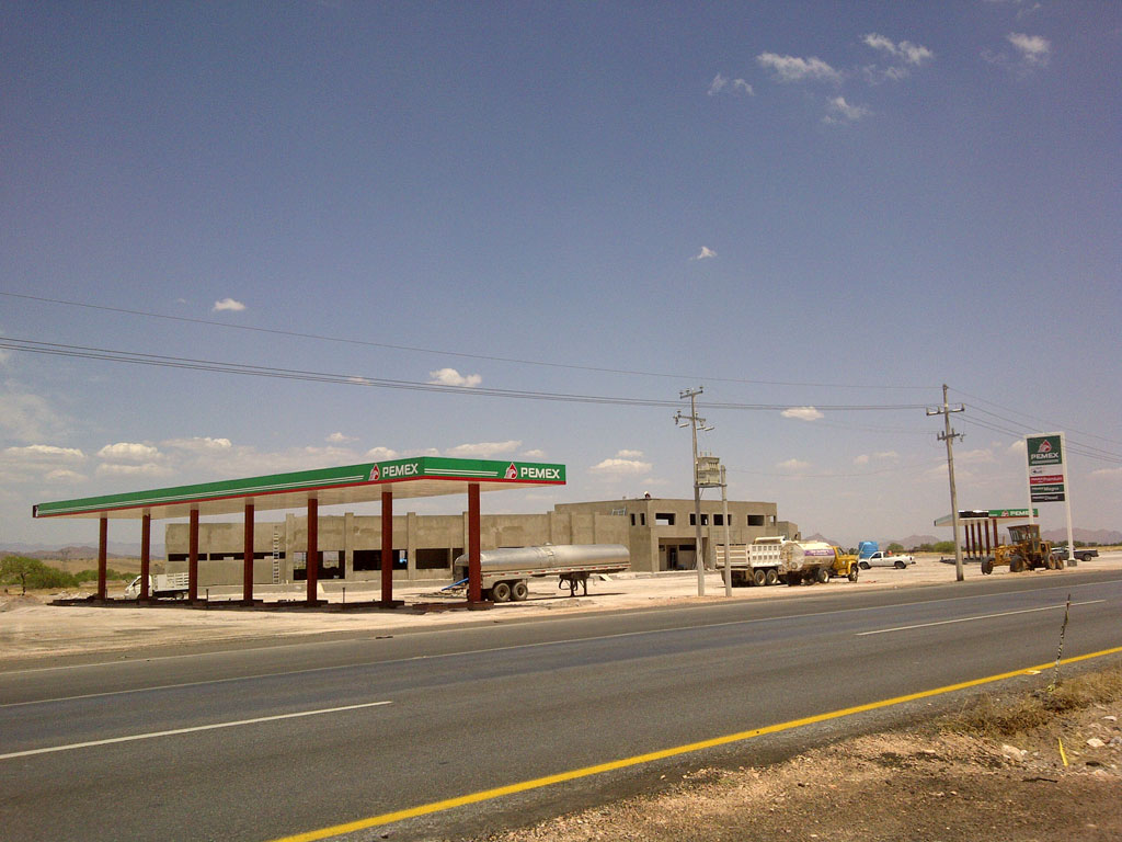 Gasolinera Carretera a Delicias